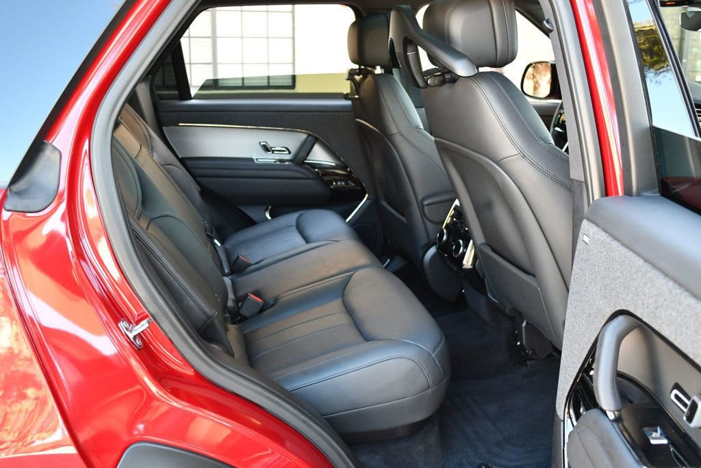 Used 2024 Land Rover Range Rover Sport Dynamic SE image 18