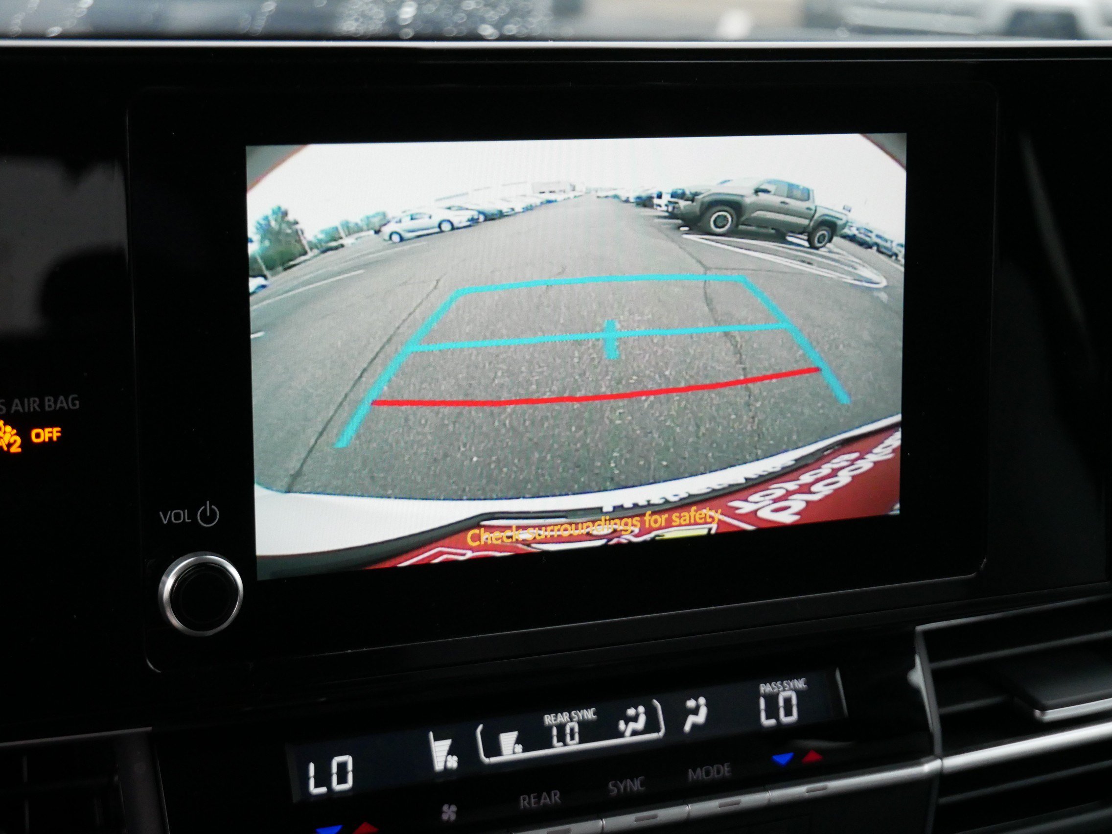 Certified 2026 Toyota Sienna LE FWD image 31