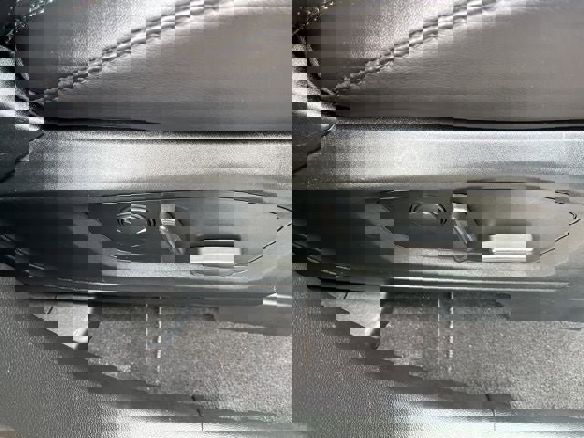 Used 2023 Ford Explorer Platinum w/ Technology Package image 22