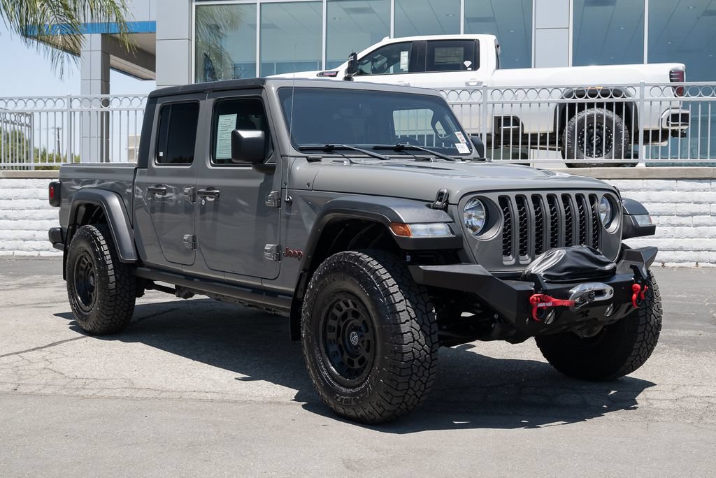 Used 2022 Jeep Gladiator Rubicon w/ Trailer Tow Package AWD/4WD image 2