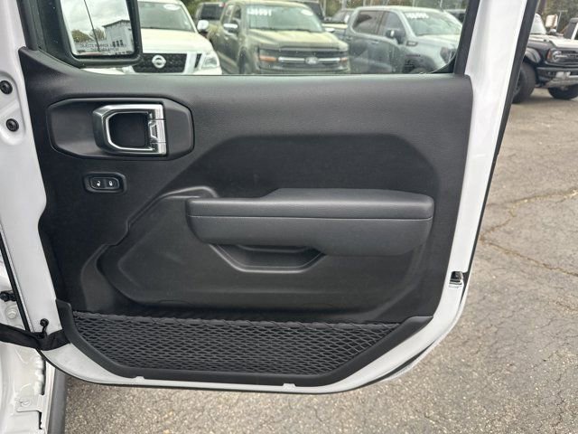 Certified 2025 Jeep Wrangler Unlimited Rubicon 4xe w/ Convenience Group image 14