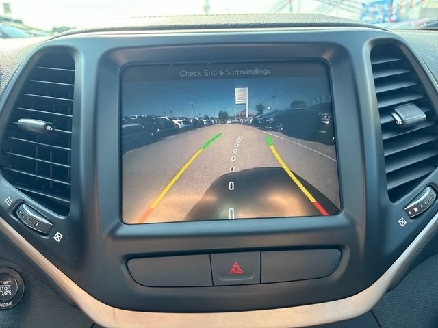 Used 2016 Jeep Cherokee 75th Anniversary AWD/4WD image 17