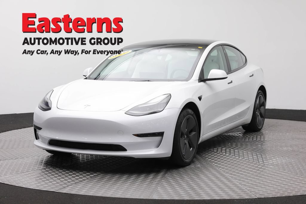 Used 2023 Tesla Model 3 Standard Range RWD image 1