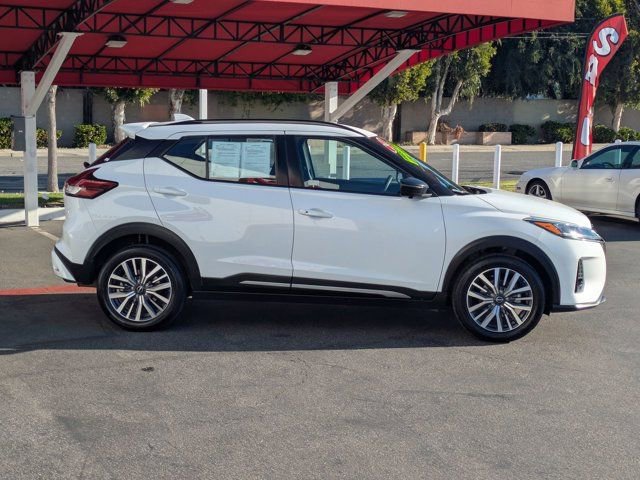 Used 2024 Nissan Kicks SR image 4