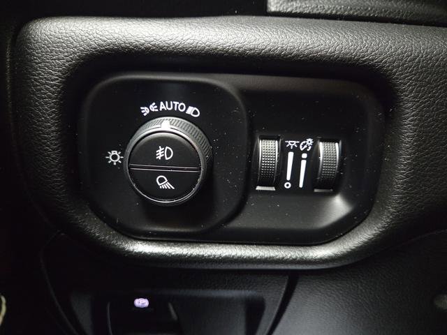 Used 2025 RAM 1500 Rebel image 24