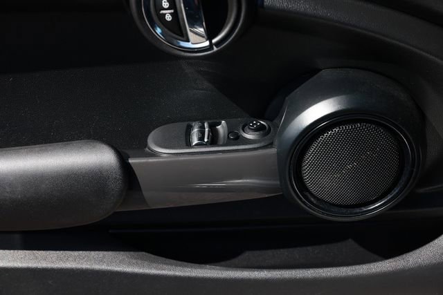 Used 2019 MINI Cooper 2-Door Hardtop image 45