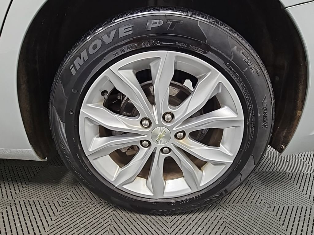 Used 2020 Chevrolet Malibu LT FWD image 39