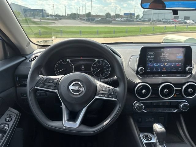 Used 2025 Nissan Sentra SV FWD image 24