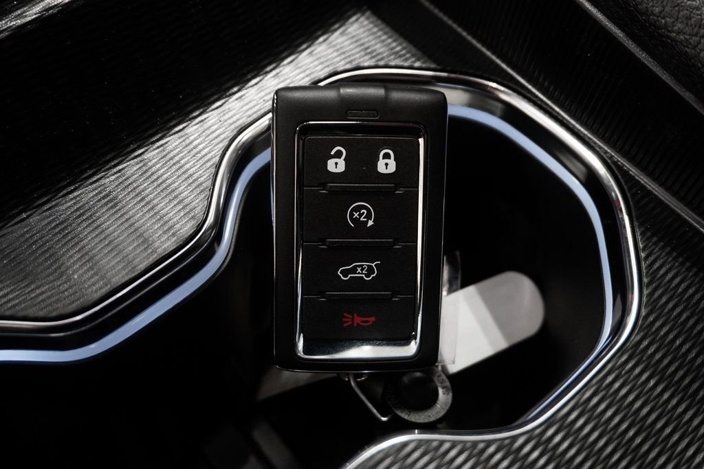 New 2025 Jeep Grand Cherokee L Limited w/ Luxury Tech Group II image 31