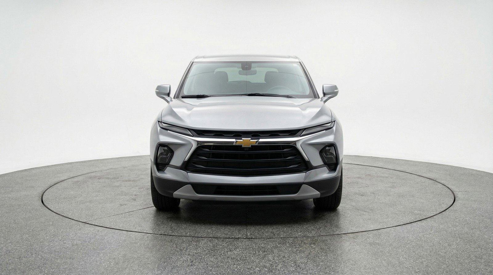 Used 2025 Chevrolet Blazer LT FWD image 2