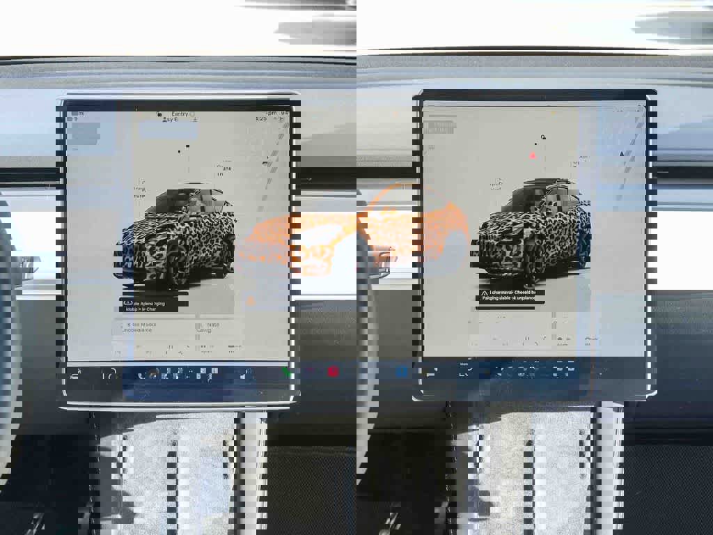 Used 2024 Tesla Model Y Performance image 12