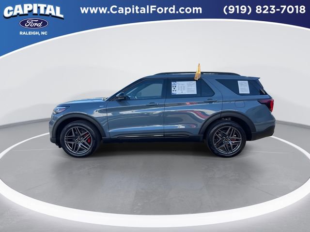 Certified 2025 Ford Explorer ST-Line w/ Premium Package image 5