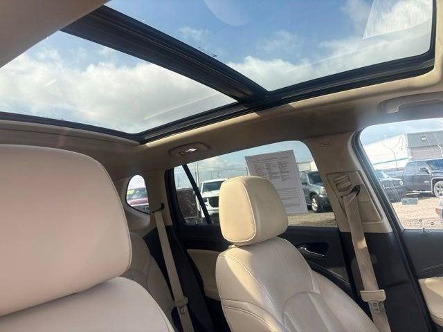 Used 2017 Buick Envision Essence FWD image 17