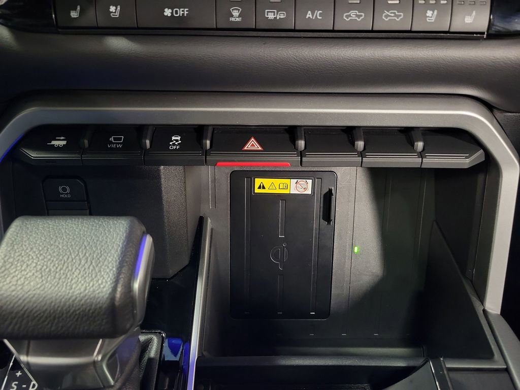 Used 2024 Toyota Tundra Platinum image 18