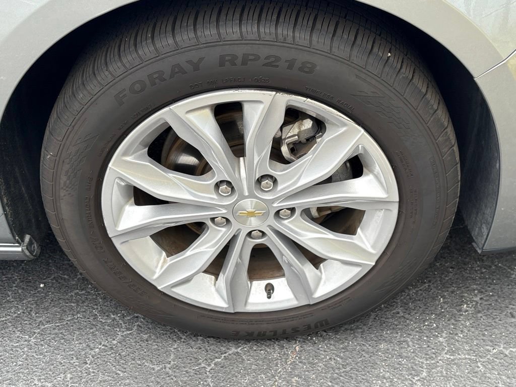 Used 2023 Chevrolet Malibu LT FWD image 31