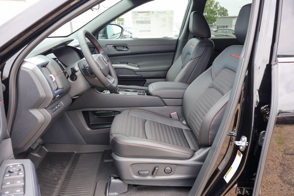New 2026 Nissan Pathfinder Rock Creek AWD/4WD image 7