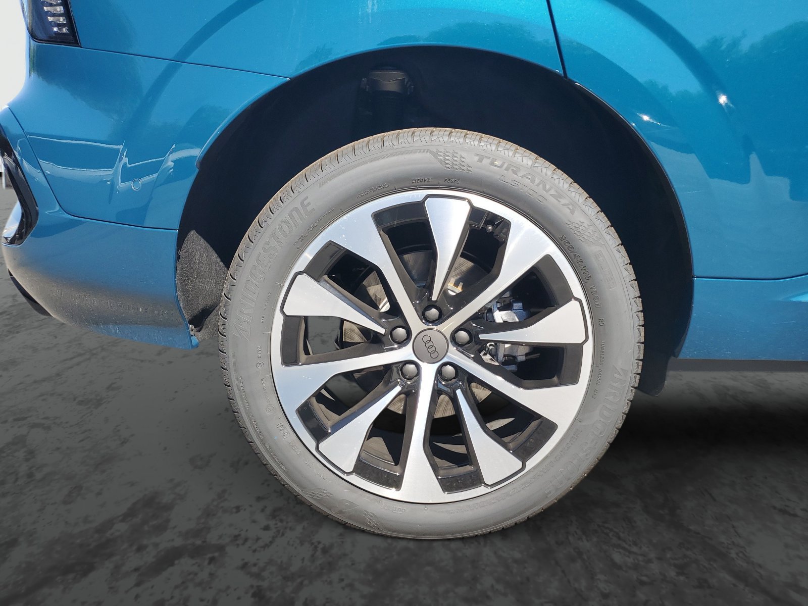 New 2026 Audi Q3 quattro 2.0T AWD/4WD image 5