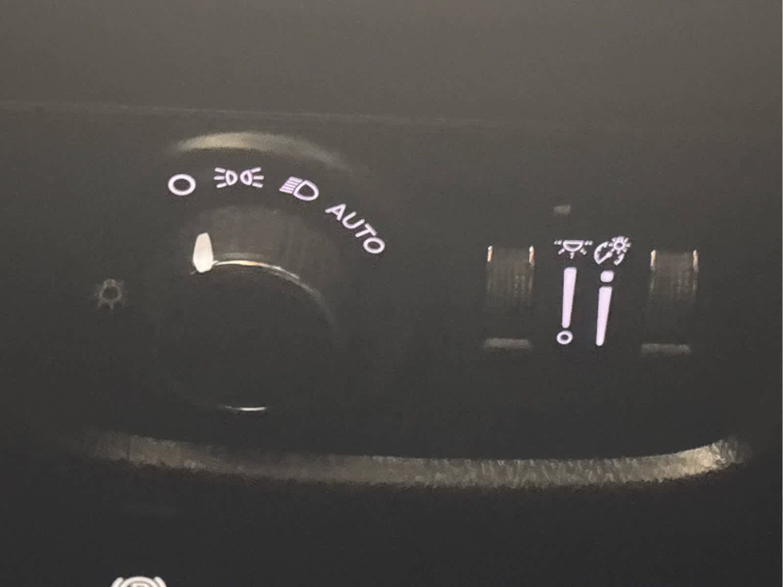 Used 2023 Jeep Grand Cherokee L Laredo image 16