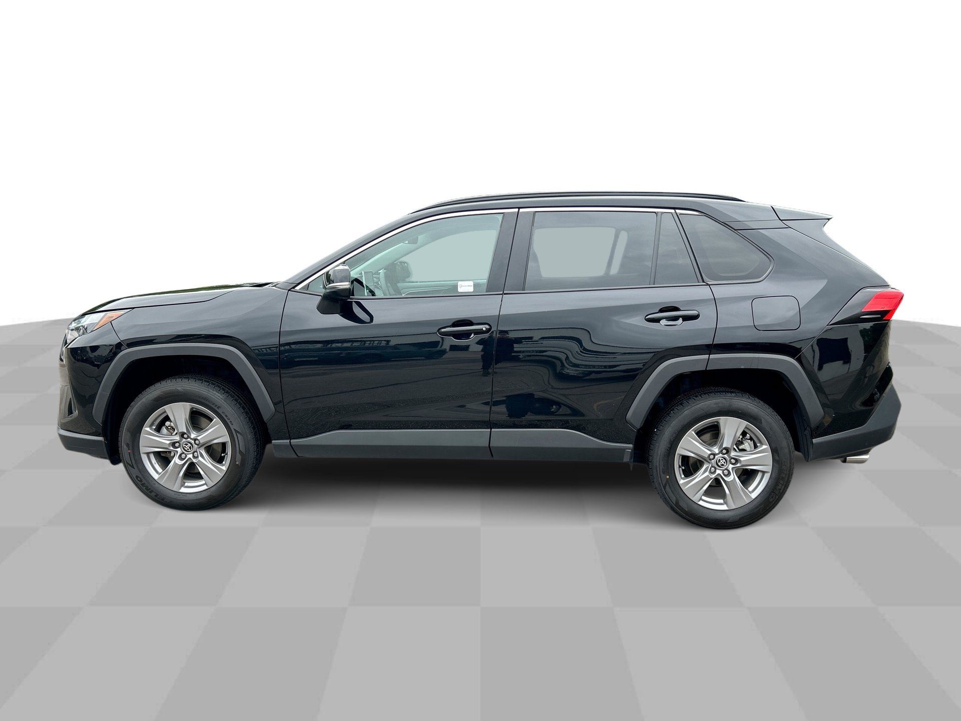 Used 2024 Toyota RAV4 XLE w/ Weather Package AWD/4WD image 6