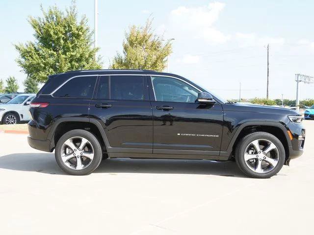 Certified 2023 Jeep Grand Cherokee Limited AWD/4WD image 10