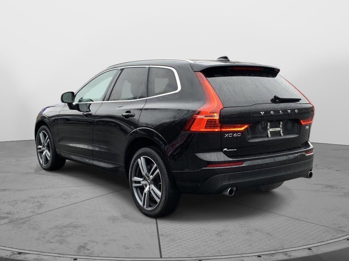Used 2021 Volvo XC60 T6 Momentum w/ Premium Package image 5