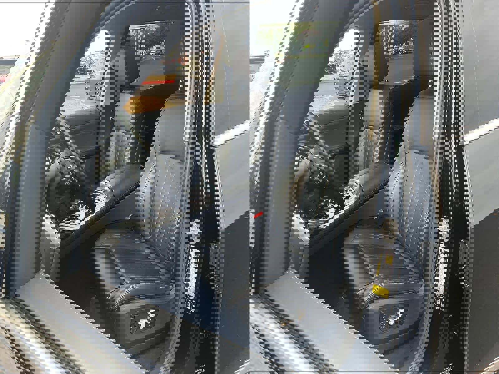 Used 2020 BMW X7 xDrive40i w/ Premium Package image 28