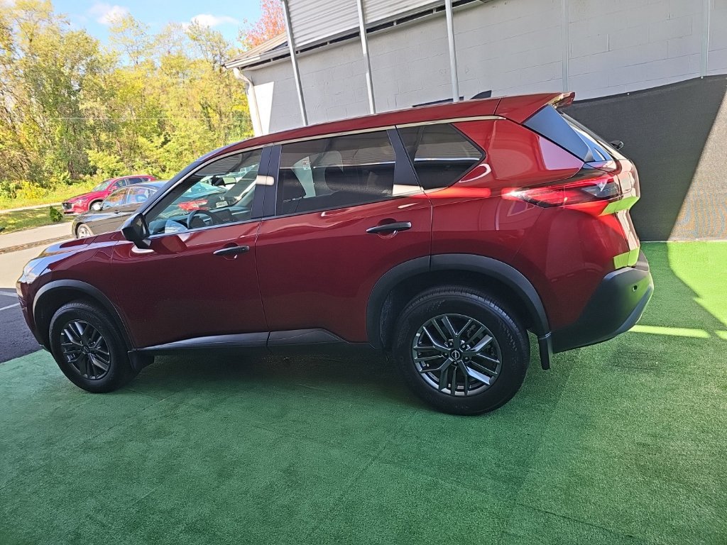 Used 2023 Nissan Rogue S AWD/4WD image 7