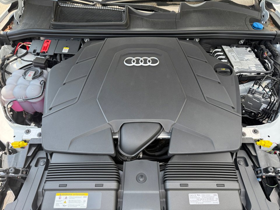 New 2026 Audi Q7 3.0T Premium Plus AWD/4WD image 16