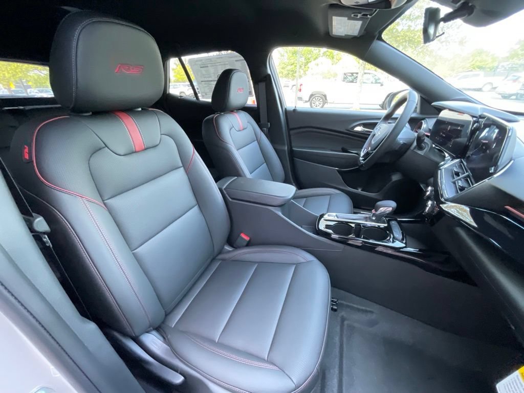 New 2026 Chevrolet Trax RS w/ Driver Confidence Package FWD image 31