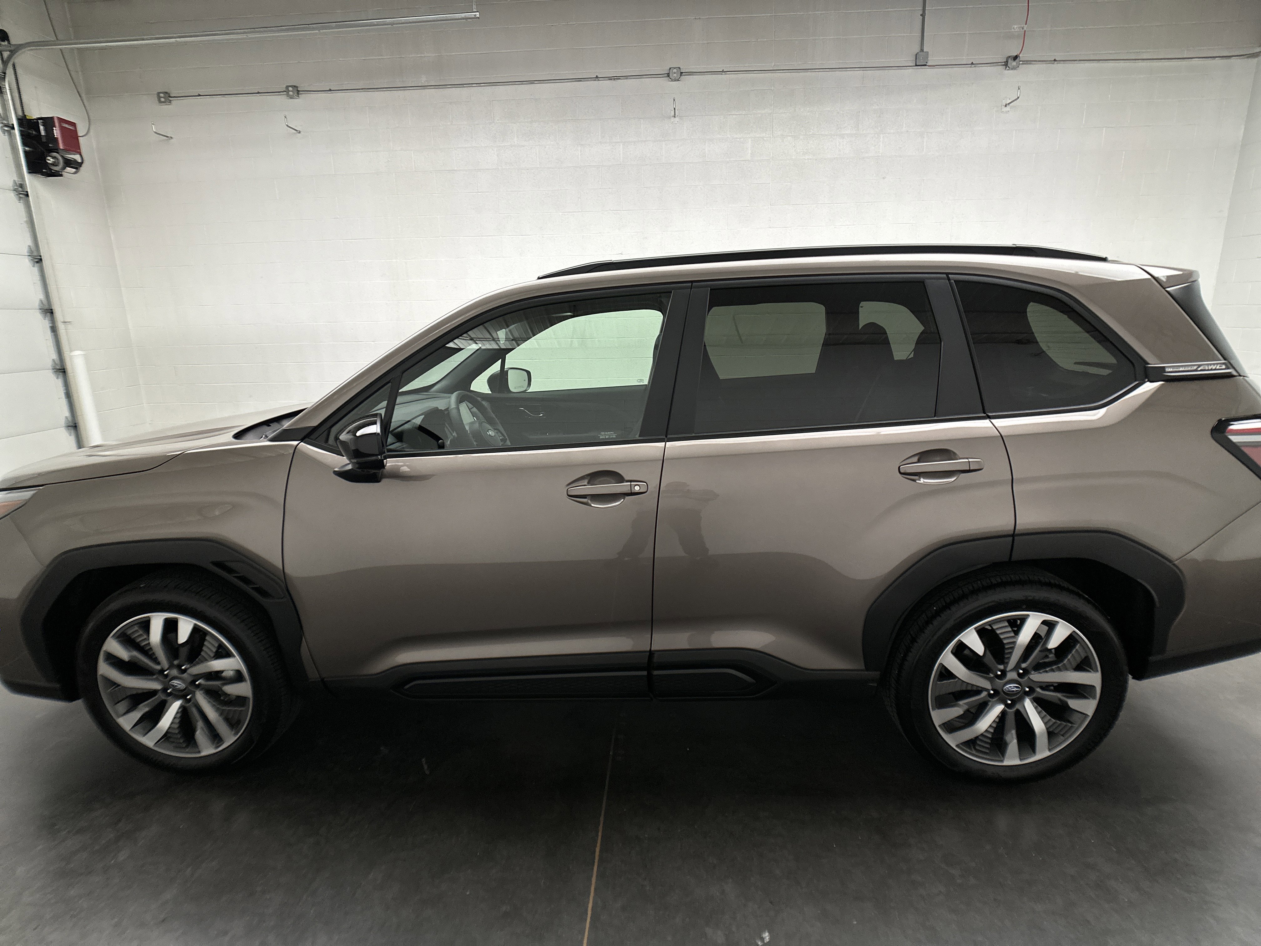 Used 2025 Subaru Forester Touring image 6