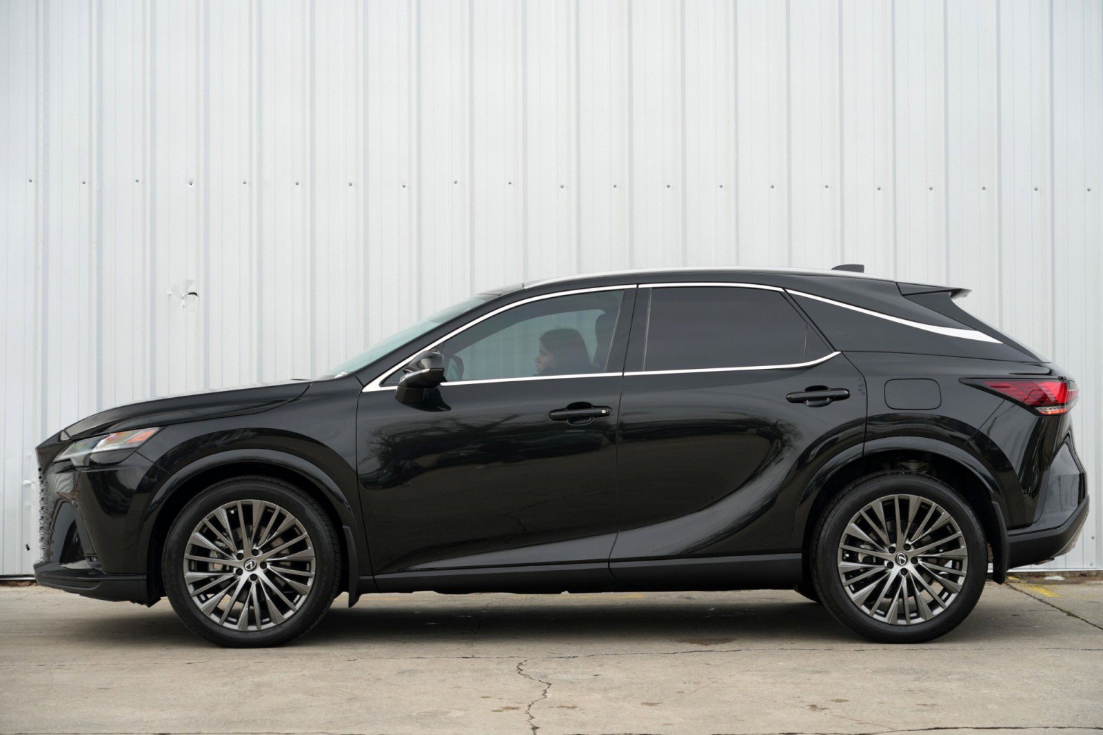 Used 2023 Lexus RX 350 Luxury w/ Cold Area Package image 9