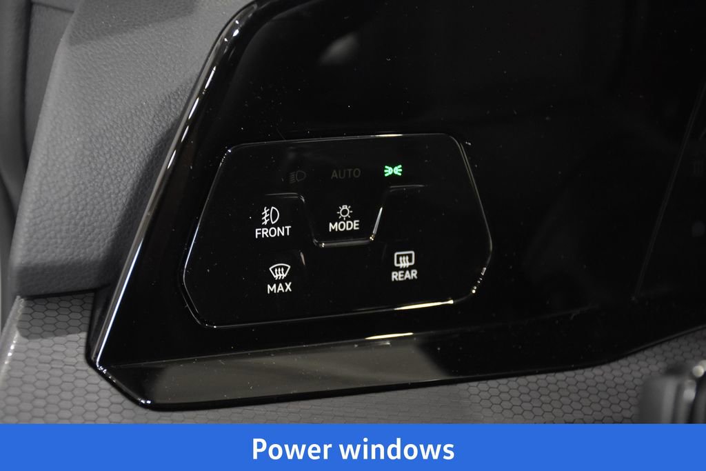 New 2024 Volkswagen GTI SE image 9