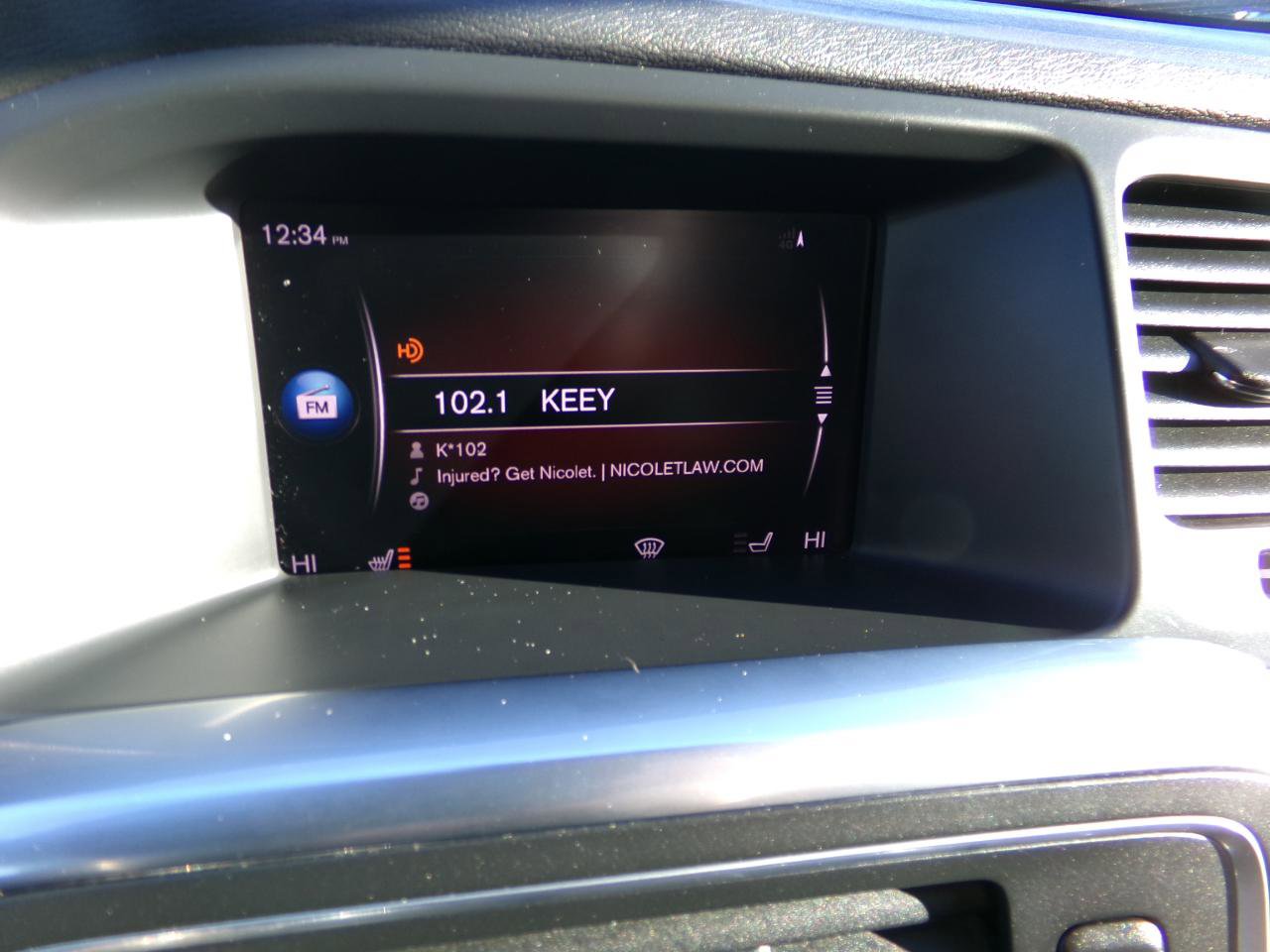 Used 2018 Volvo V60 T5 Cross Country w/ Convenience Package image 19