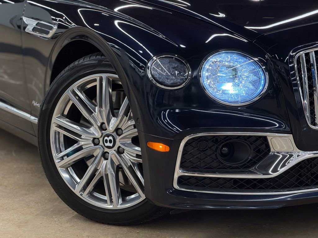 Used 2022 Bentley Flying Spur Plug-In Hybrid image 88