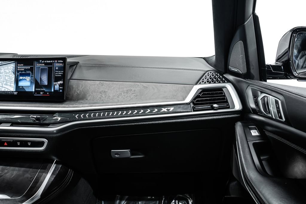 Used 2023 BMW X7 xDrive40i w/ M Sport Package image 29