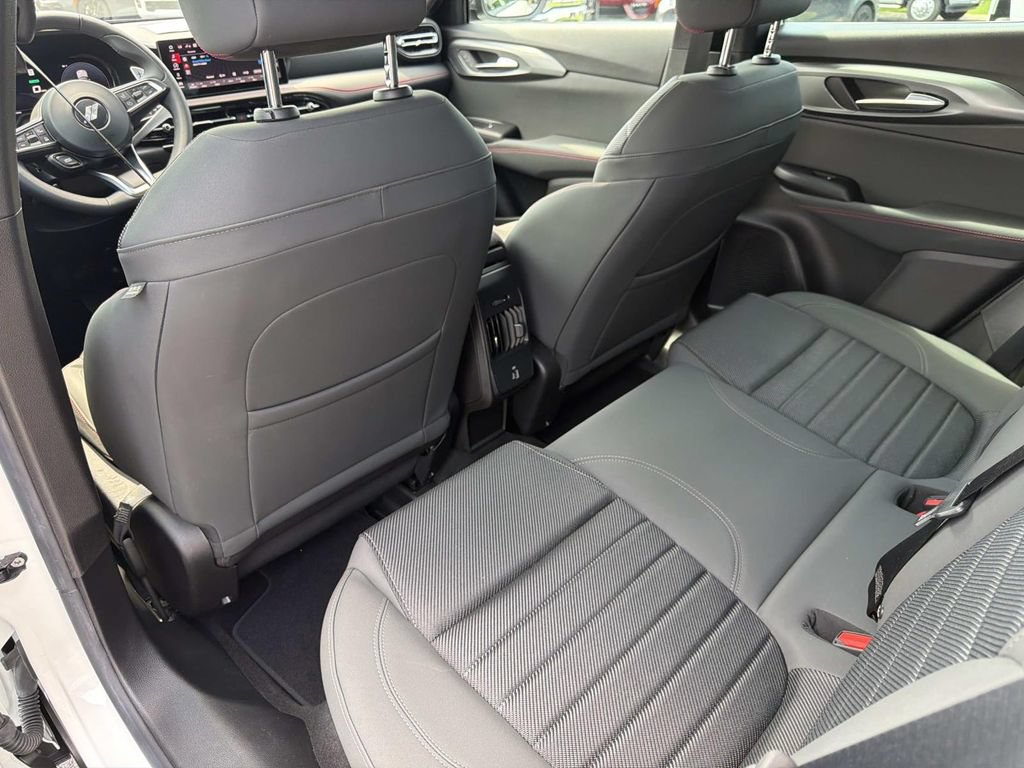 Used 2024 Dodge Hornet R/T w/ R/T Blacktop Package AWD/4WD image 17