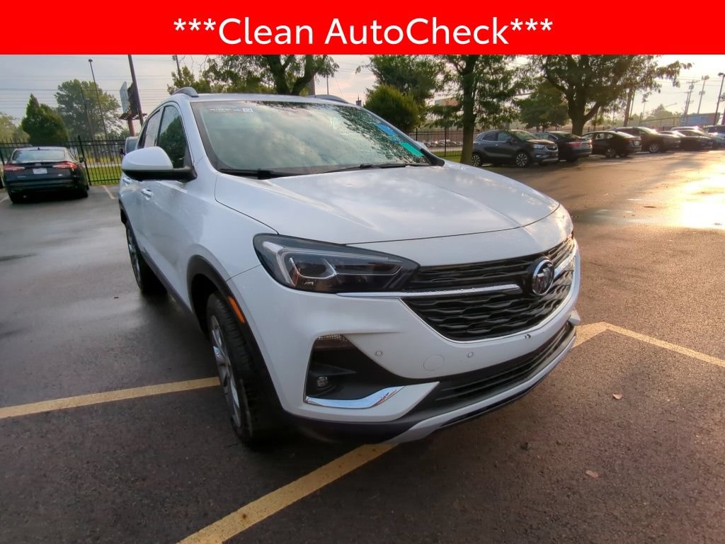 Used 2021 Buick Encore GX Essence w/ Advanced Technology Package AWD/4WD image 3