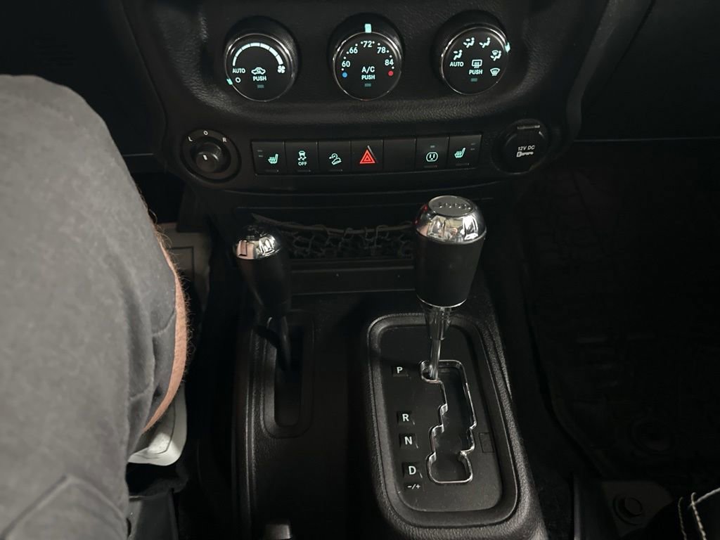 Used 2014 Jeep Wrangler Unlimited Sahara AWD/4WD image 45