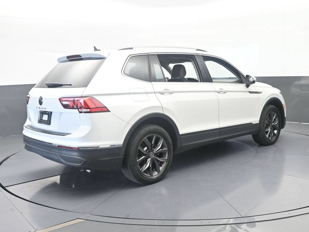 Used 2023 Volkswagen Tiguan SE FWD image 6