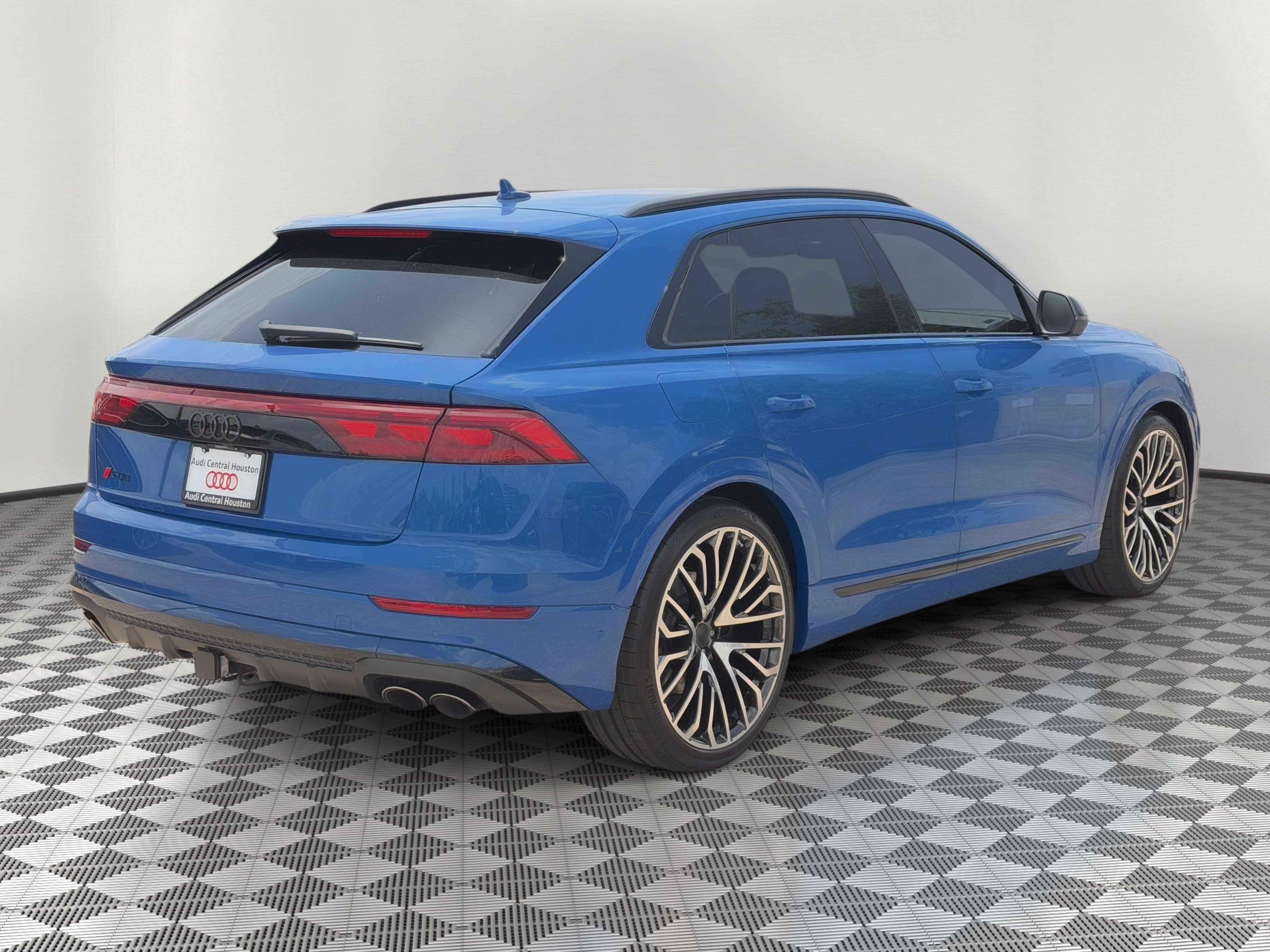 New 2026 Audi SQ8 Prestige AWD/4WD image 9