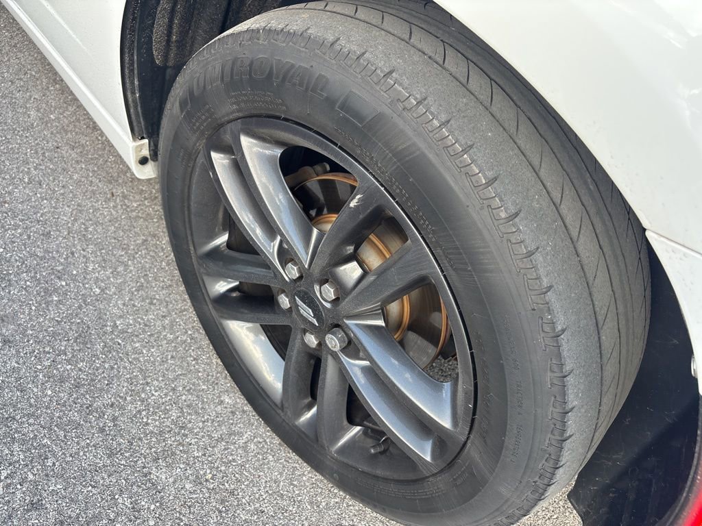 Used 2019 Dodge Charger SXT w/ Blacktop Package AWD/4WD image 8