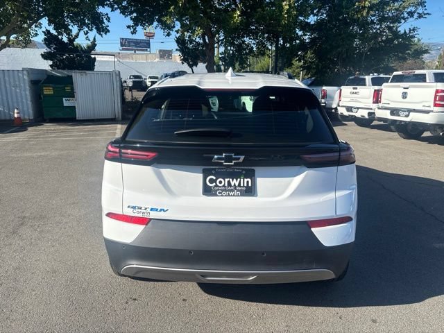 Used 2023 Chevrolet Bolt EUV LT w/ Comfort Package FWD image 8