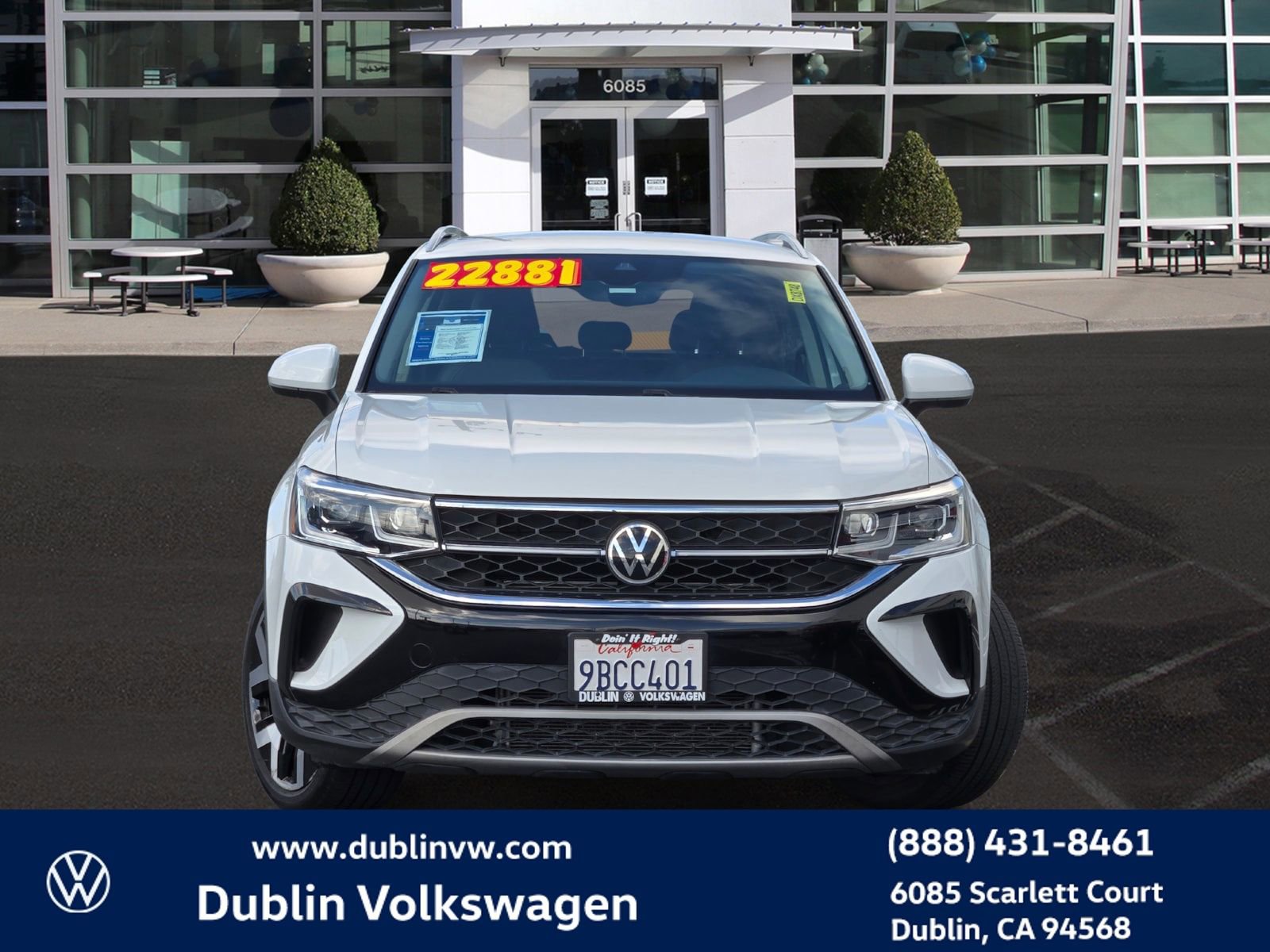 Used 2022 Volkswagen Taos SEL AWD/4WD image 2