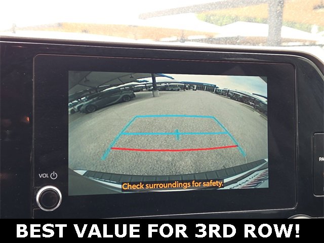 Used 2023 Toyota Highlander L image 19