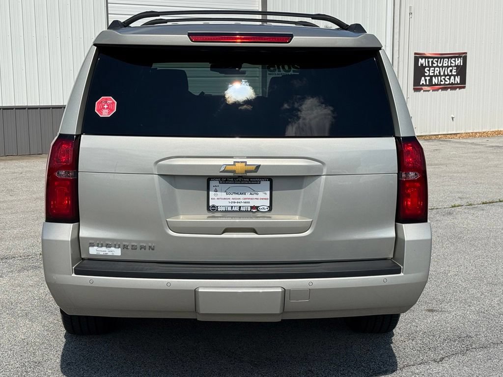 Used 2015 Chevrolet Suburban LT w/ Luxury Package AWD/4WD image 7