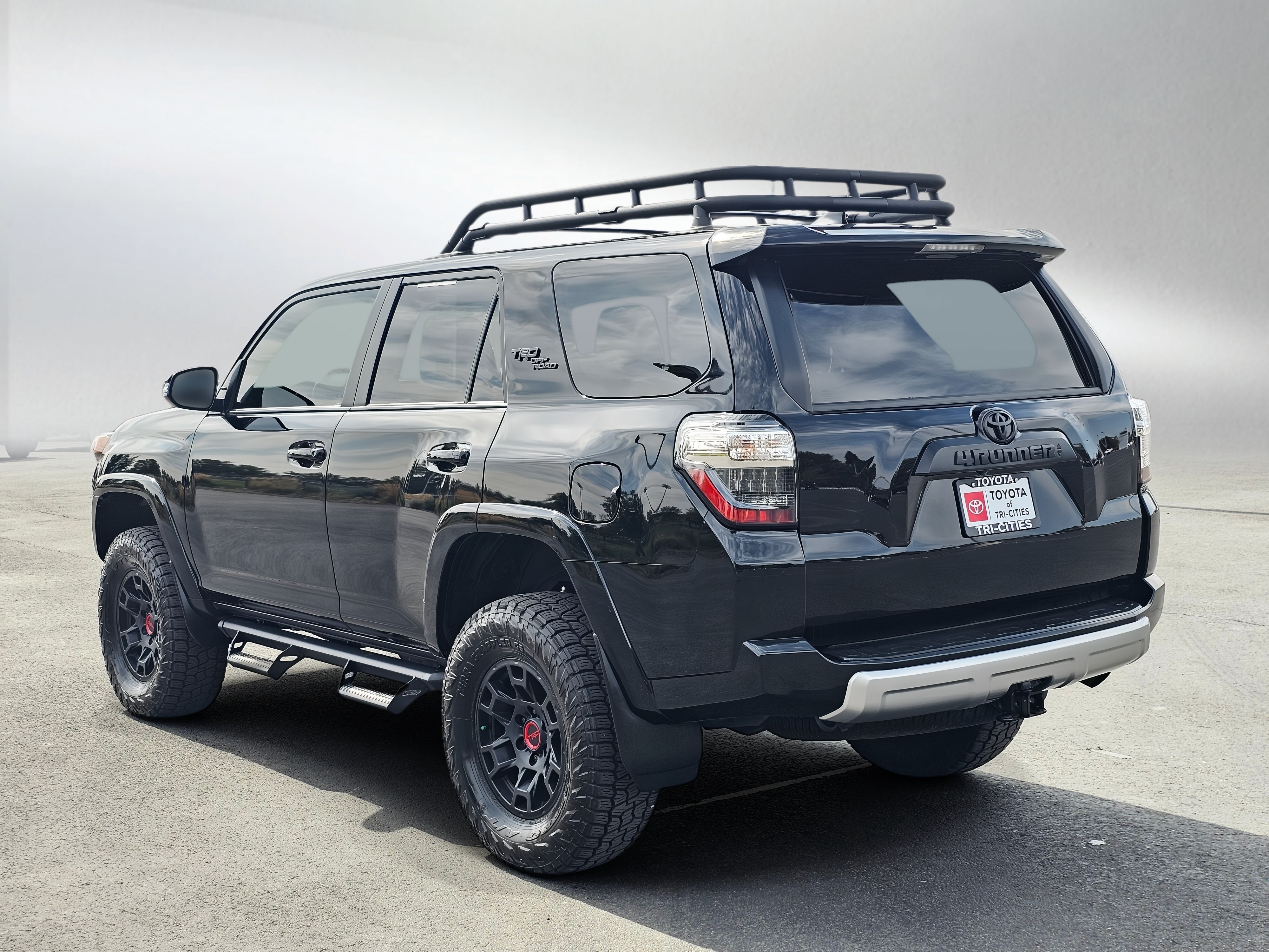 Used 2024 Toyota 4Runner TRD Off-Road Premium w/ TRD Black Wheel Package (TMS) AWD/4WD image 3