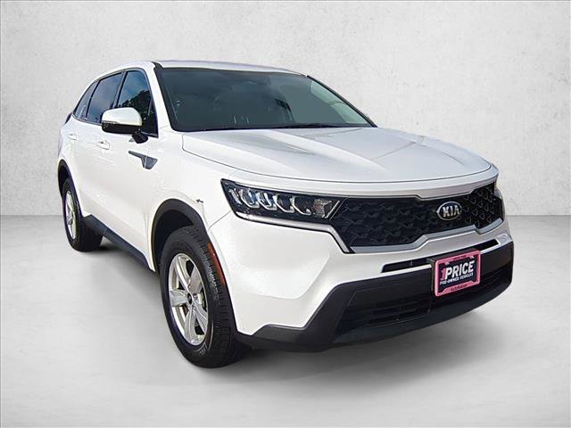 Used 2021 Kia Sorento LX image 3