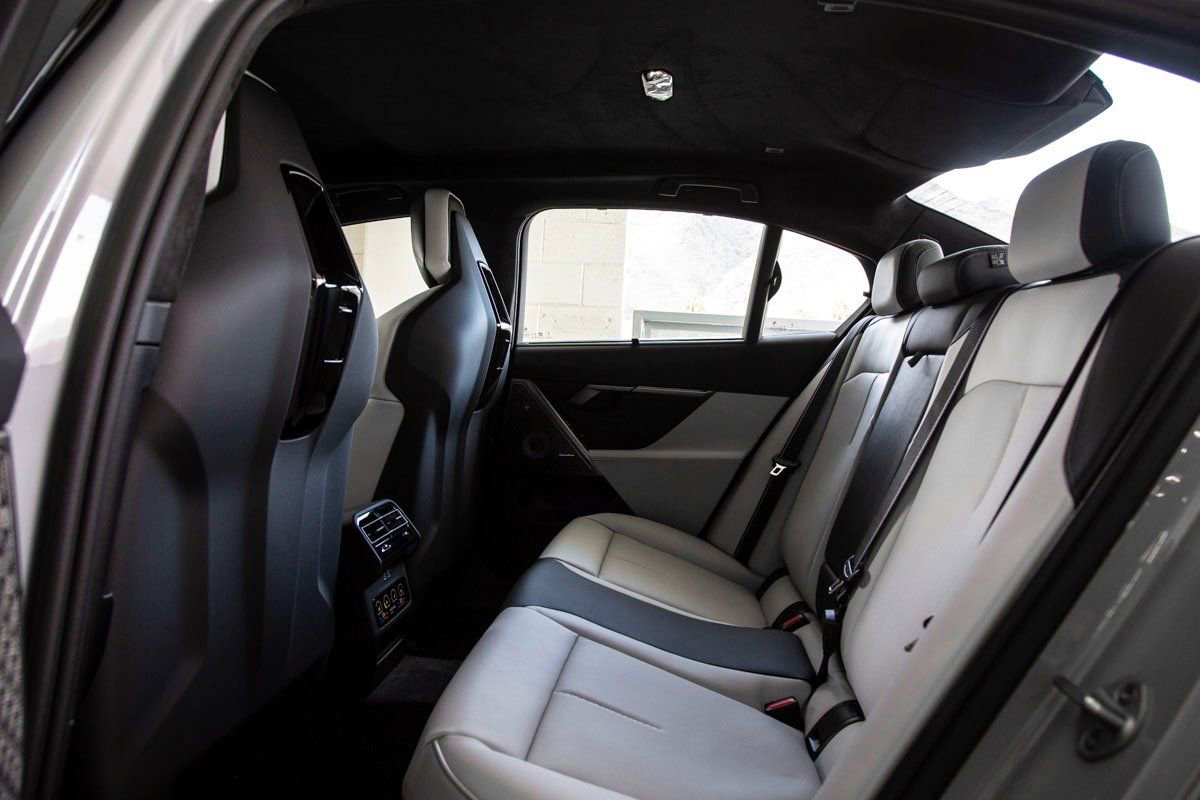 New 2026 BMW M5 w/ Carbon Package image 28