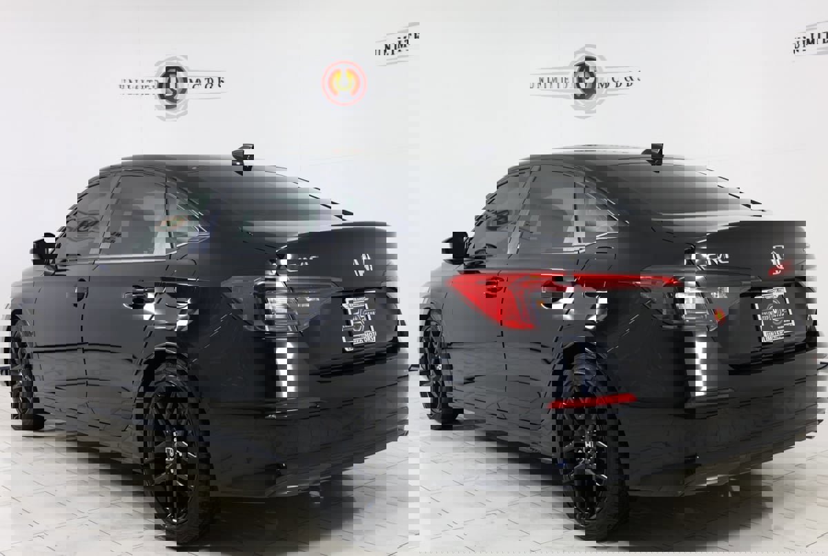 Used 2023 Honda Civic Sport image 4