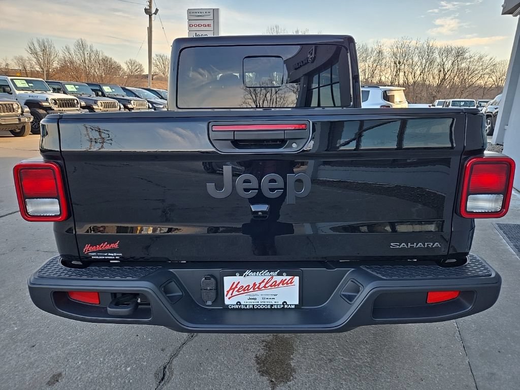 New 2026 Jeep Gladiator Mojave AWD/4WD image 9